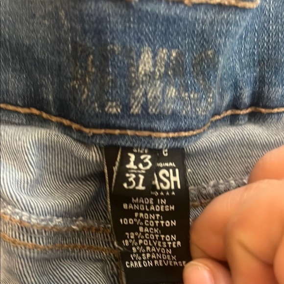 Stylish Light Blue Denim Jeans - Picture 2 of 4